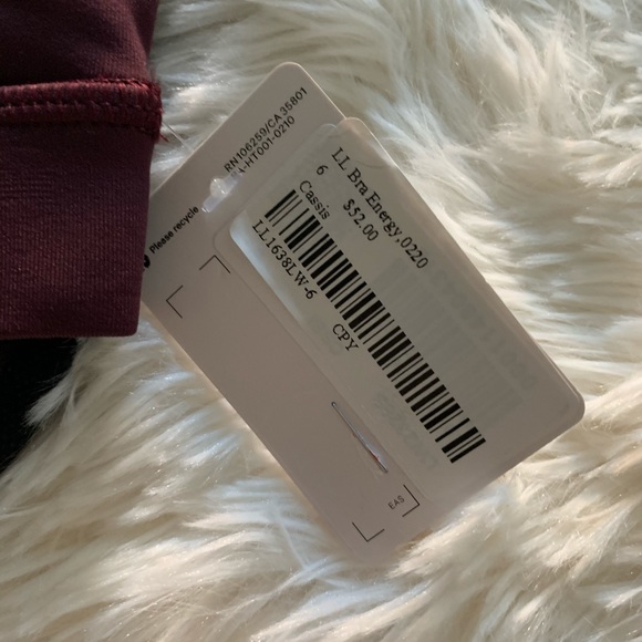 ❌SOLD❌NWT Lululemon Energy bra cassis, size 6 - Picture 2 of 4